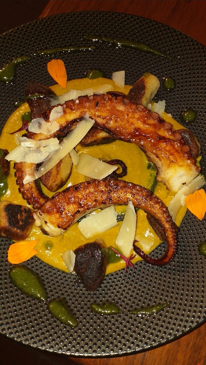 La Mandoline restaurant dans le Village de la poterie à TroisIlets