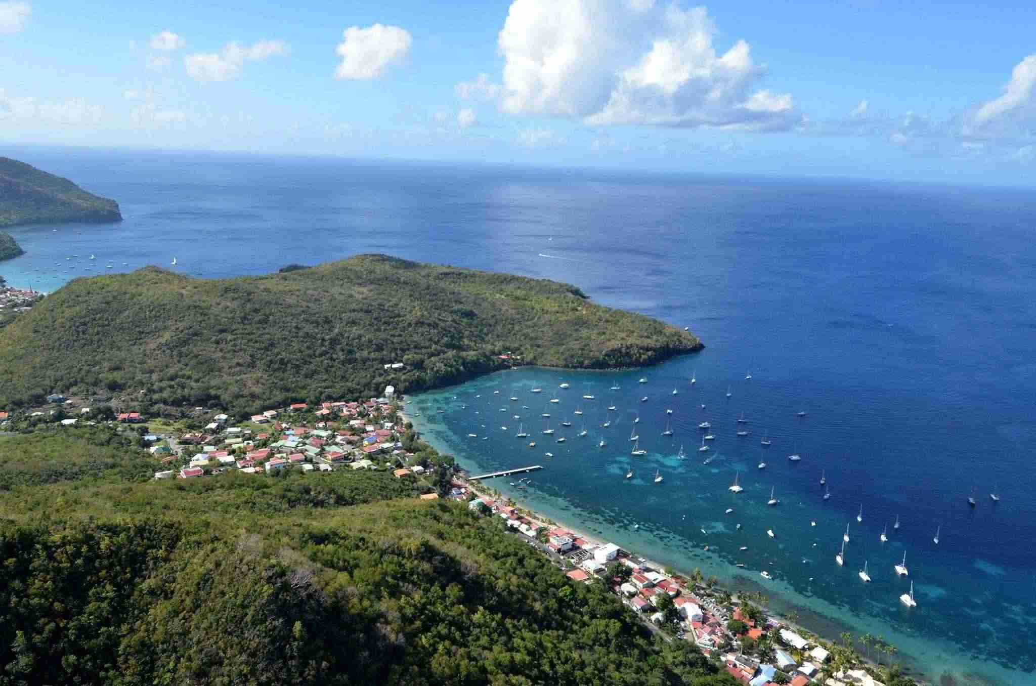 Conditions et règles d'utilisation - Guide de voyage de la martinique - Bons plans Martinique - Plage touristique de Grande Anse d' Arlet en Martinique