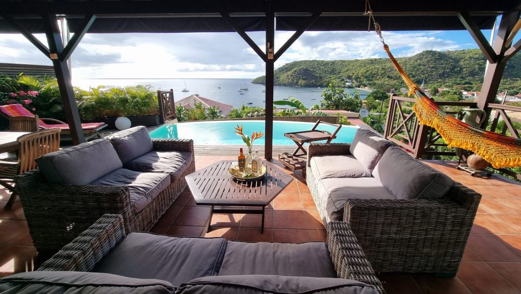 Villa-Matina-location-saisonniere-Anses-dArlet-Martinique-terrasse-vue-mer